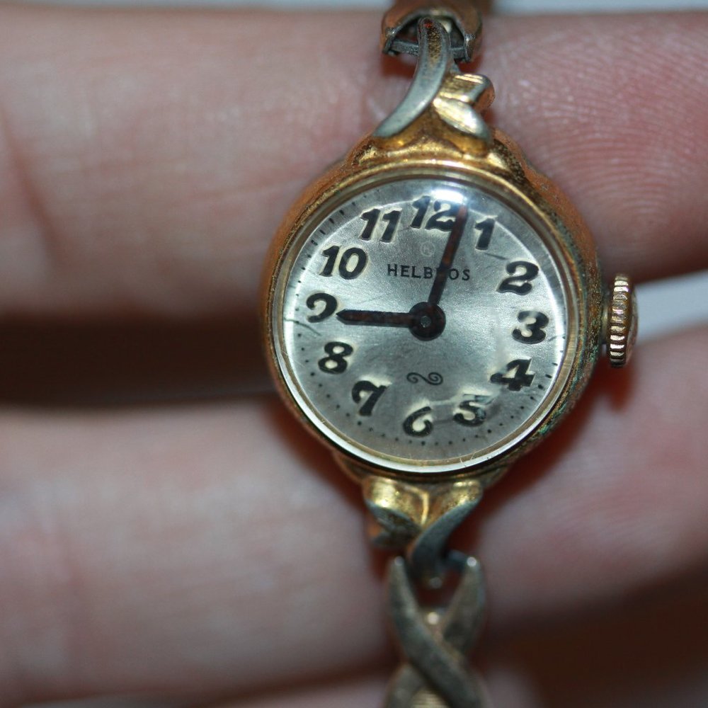 Vintage Helbros Watch Wind Up Ladies' Gold Tone WATCH   expandable band